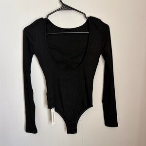 Commense Black Scoop Neck Long Sleeve Bodysuit